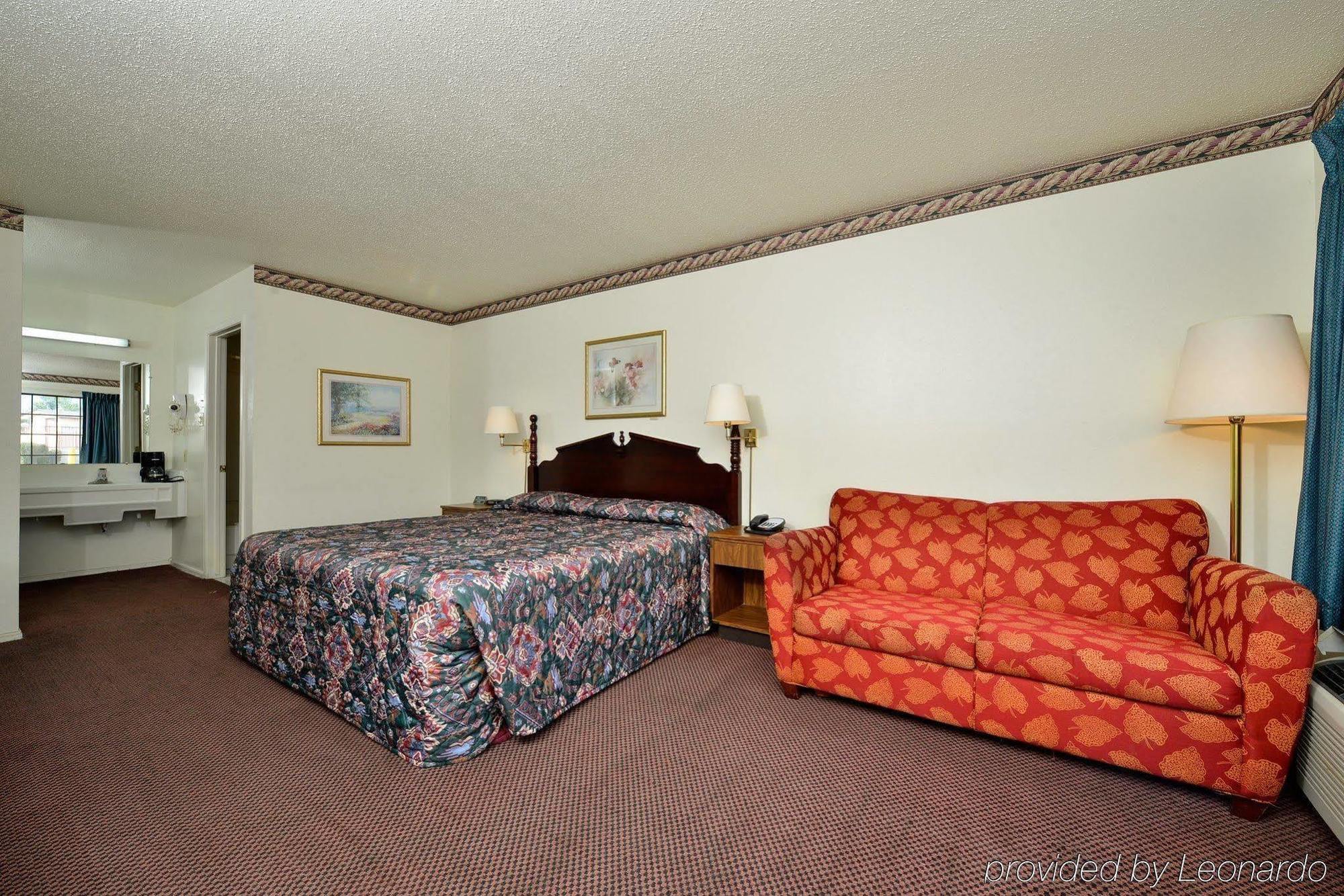 Americas Best Value Inn & Suites 러셀빌 외부 사진